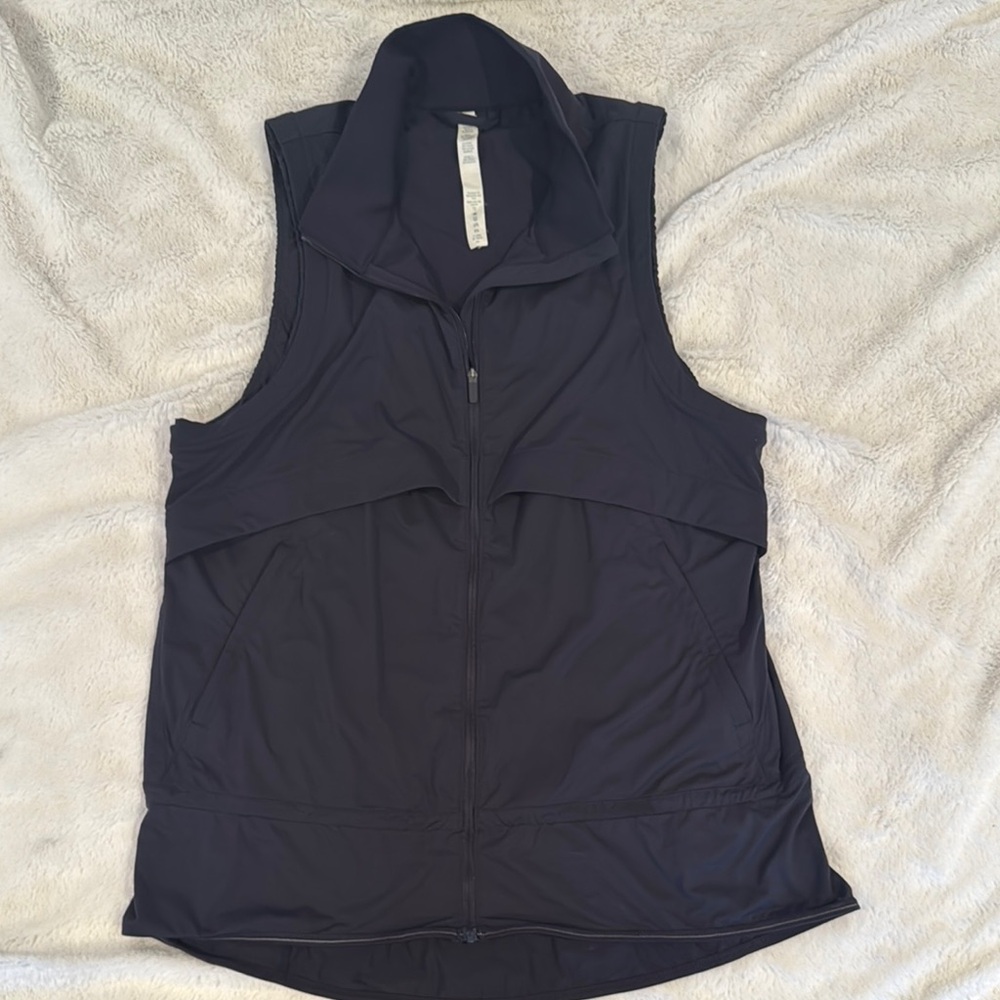 Women's Black Sleeveless Jacket